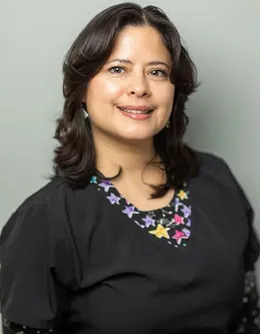 Elizabeth, Sunrise Dental Center team member